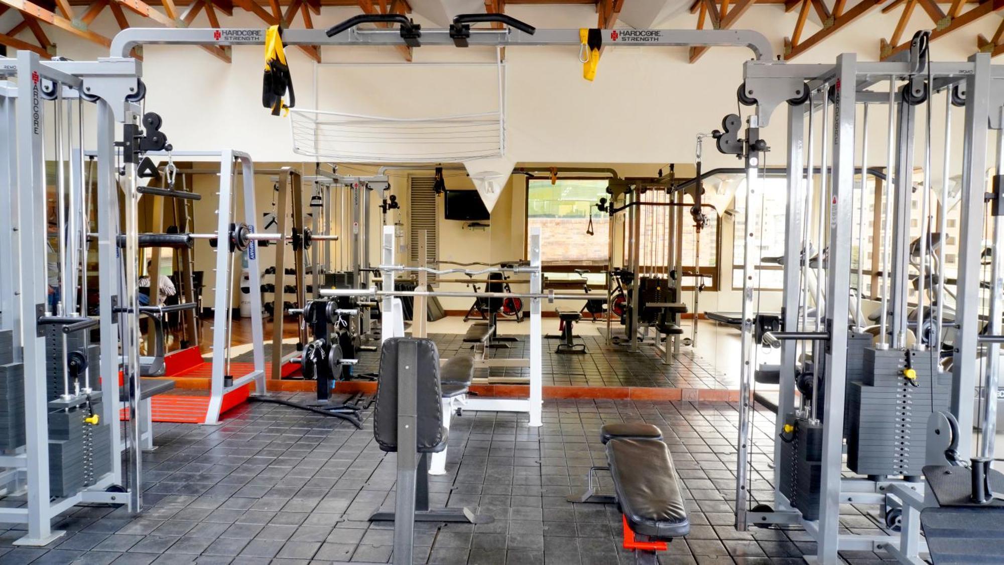 Bogota Plaza Hotel ภายนอก รูปภาพ A gym in the UK