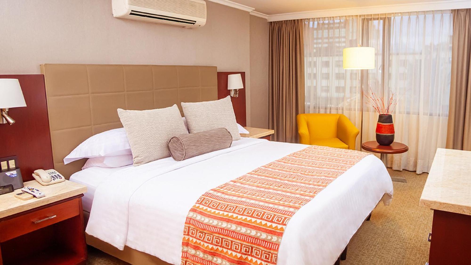 Bogota Plaza Hotel ภายนอก รูปภาพ A room at the hotel