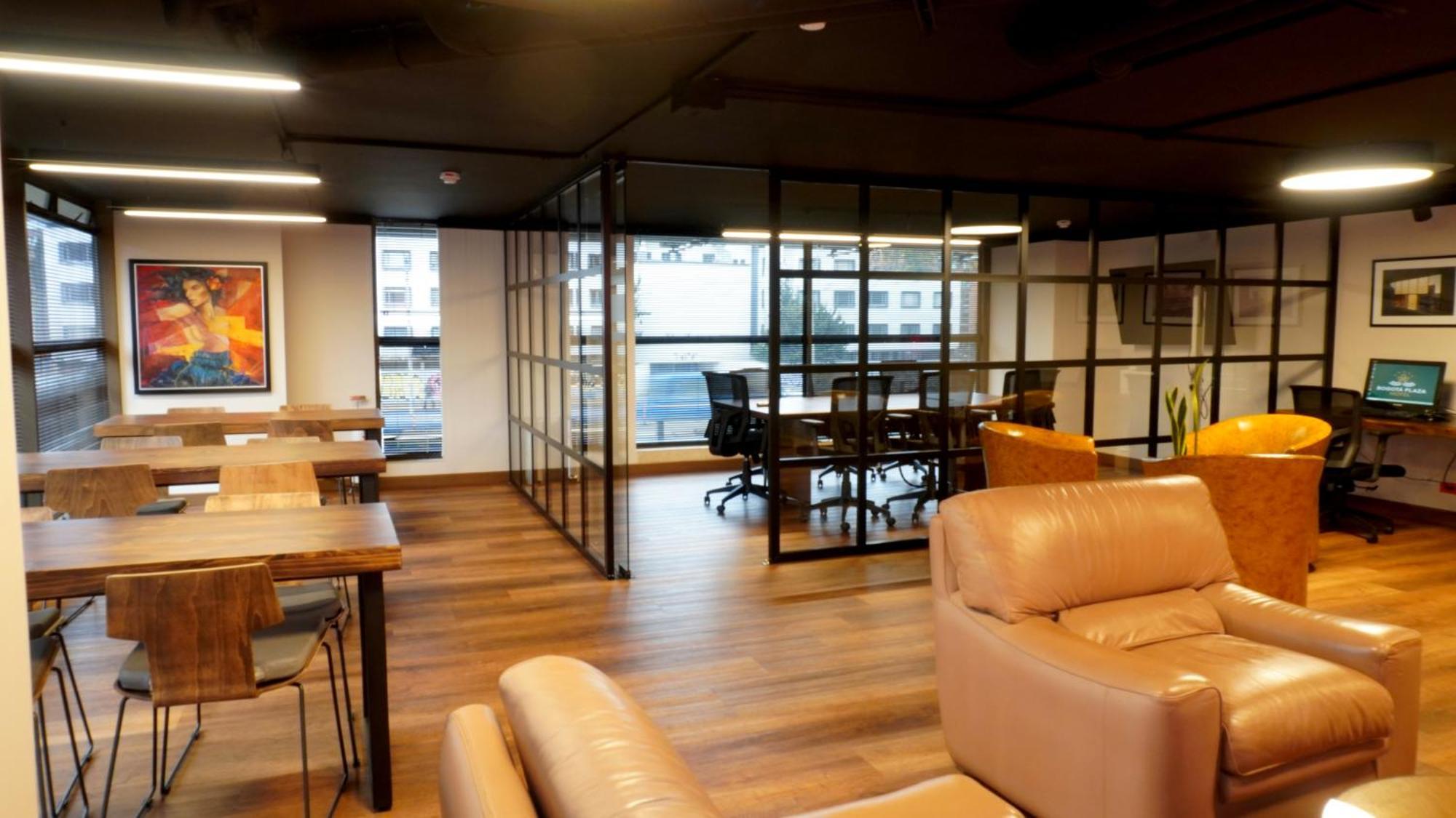 Bogota Plaza Hotel ภายนอก รูปภาพ The interior of the library
